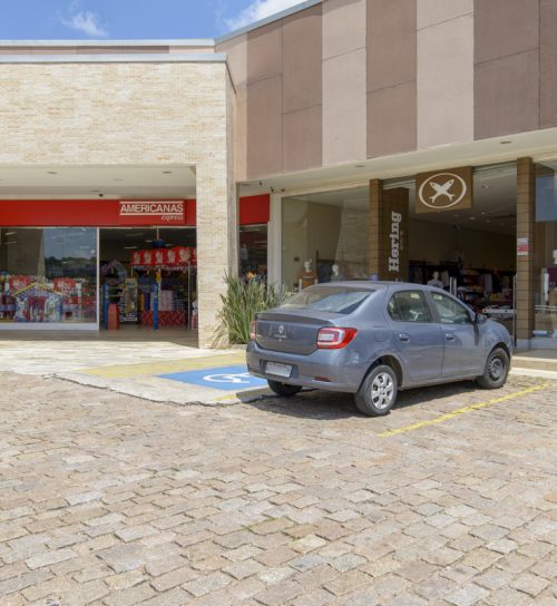 Best Center Vinhedo - Benedito Storani estacionamento preferencial