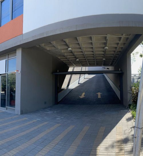 Best Center Miguel Yunes entrada estacionamento