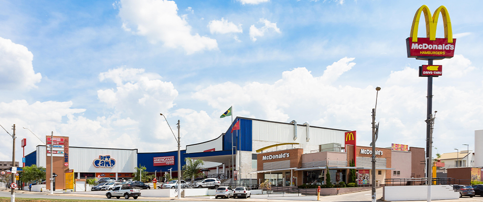 Imagem de um centro comercial da Best Center.